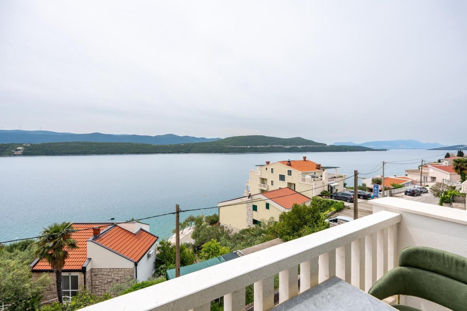 Villa Emina Sa Privatnom Plazom I Parkingom Neum Exterior foto