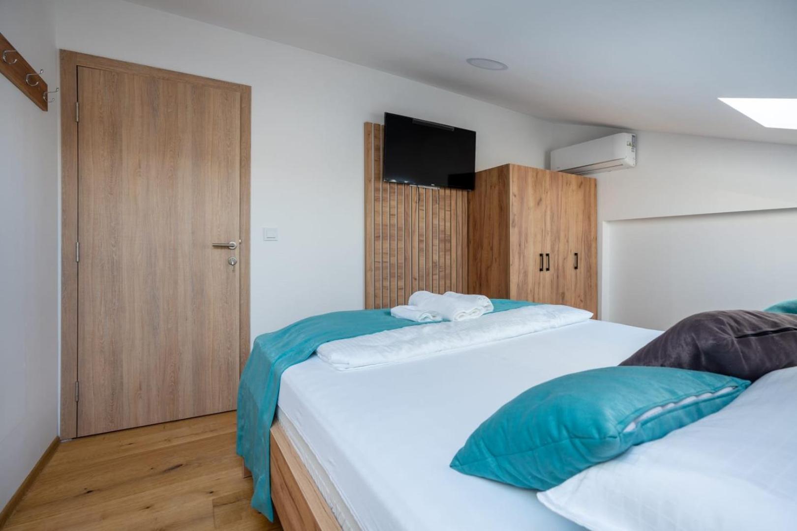 Villa Emina Sa Privatnom Plazom I Parkingom Neum Exterior foto
