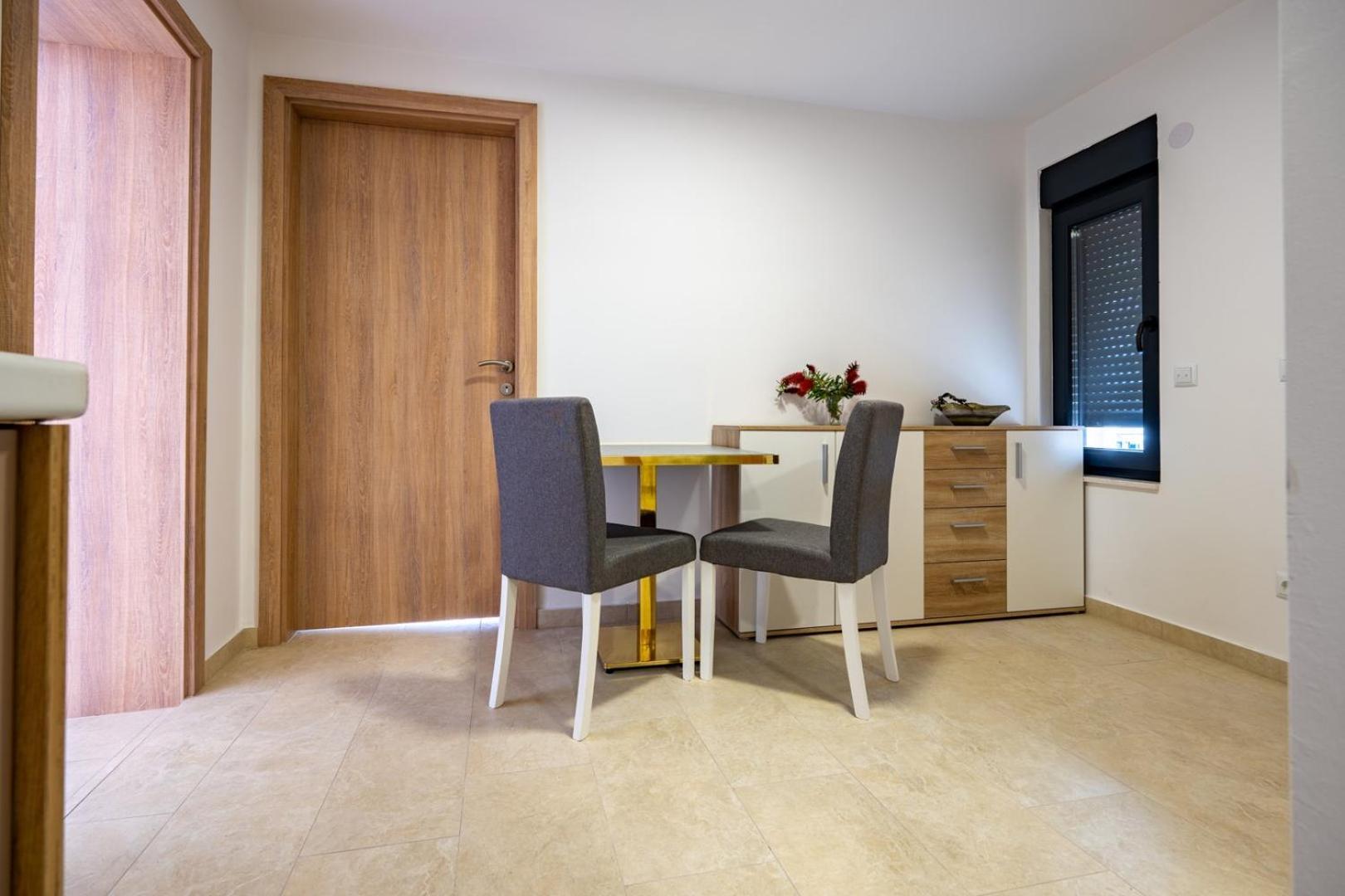Villa Emina Sa Privatnom Plazom I Parkingom Neum Exterior foto
