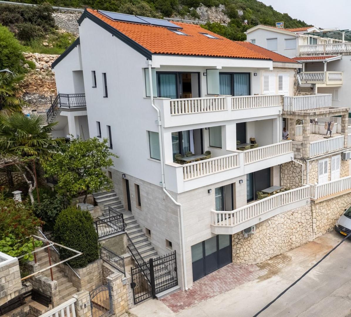 Villa Emina Sa Privatnom Plazom I Parkingom Neum Exterior foto
